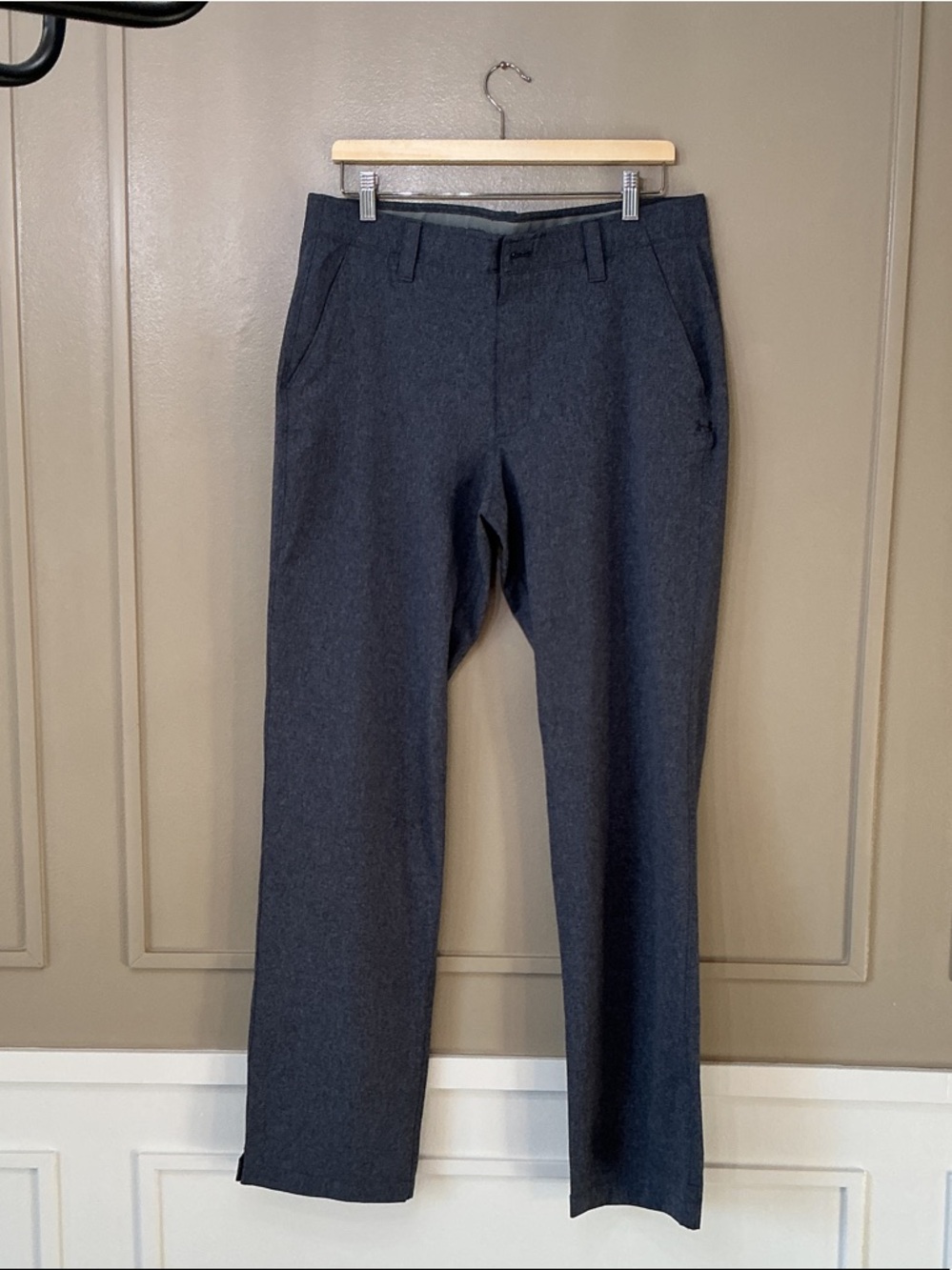 Under Armour Men's Dress Pants in Dark Charcoal